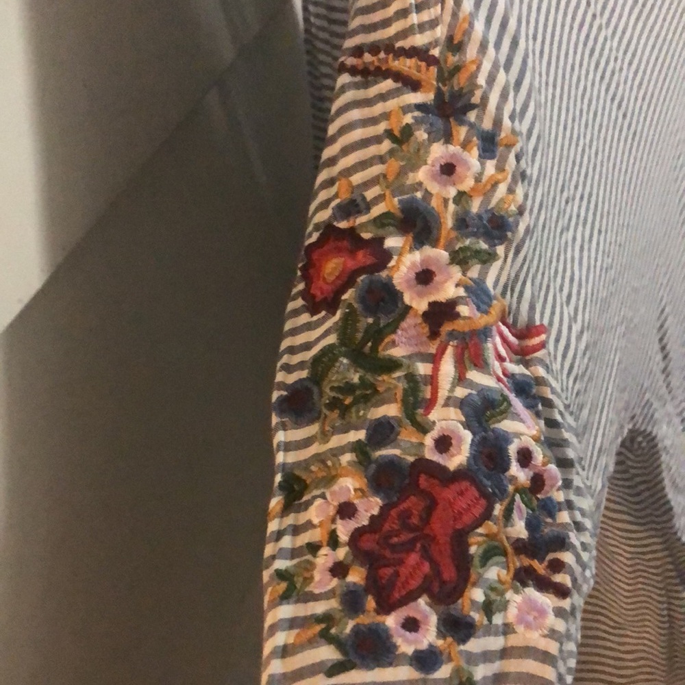 Nice Striped Plus Size Top - Picture 3 of 8